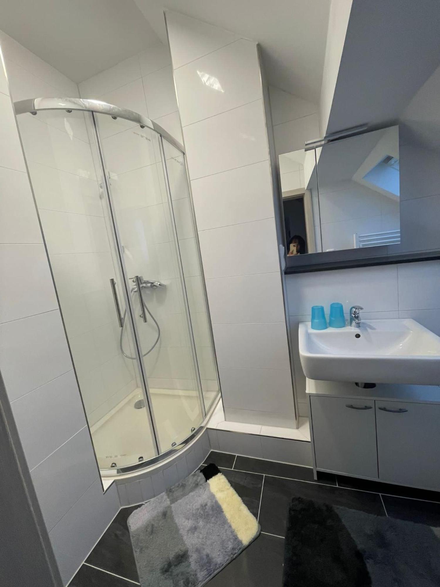 Homestay Luis Ruesselsheim D1 Hassloch (Hessen)